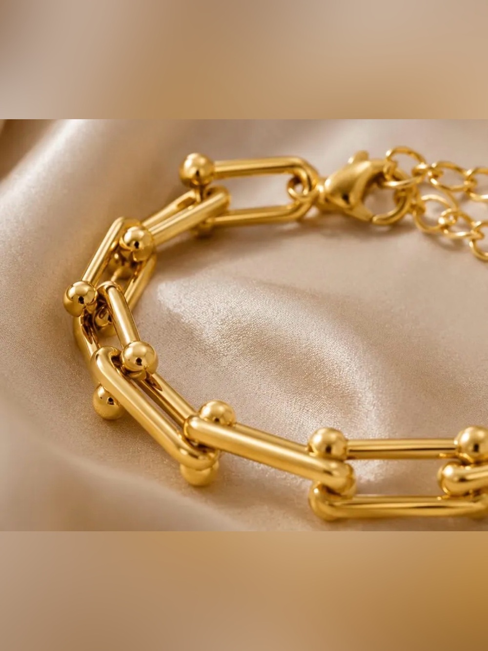 U shape Graduated Gold Link Chain Bracelet for Women